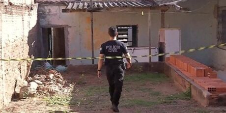 Mulher &eacute; morta a facadas pelo ex em Corumb&aacute;; defesa alega leg&iacute;tima defesa