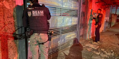 Homem &eacute; preso por suspeita de estuprar e engravidar a irm&atilde; em Campo Grane