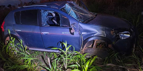 Homem morre e tr&ecirc;s ficam feridos em acidente na MS-352