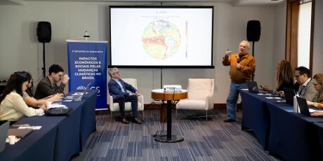 Super-El Ni&ntilde;o causa altas temperaturas, amea&ccedil;a soja e pode at&eacute; matar bovinos