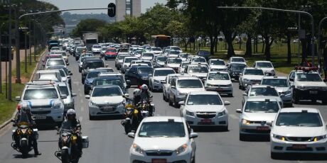 Cr&eacute;dito para carros de aplicativo tem teto elevado para R$ 200 mil