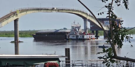 Mesmo com El Ni&ntilde;o, Rio Paraguai mant&eacute;m navega&ccedil;&atilde;o comercial em MS