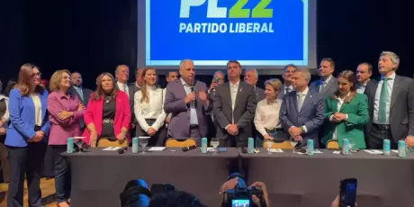 Deputado que pediu pris&atilde;o de Lulinha ser&aacute; vice de Fl&aacute;vio 