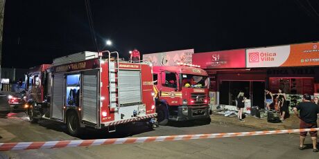 Bombeiros controlam inc&ecirc;ndio por 5 horas em gr&aacute;fica de Campo Grande