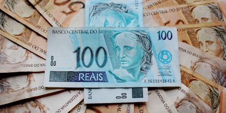Quinto dia &uacute;til de agosto de 2026: pagamento do sal&aacute;rio deve ser feito at&eacute; quando?