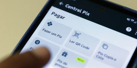Pix enfrenta instabilidade na manh&atilde; deste domingo