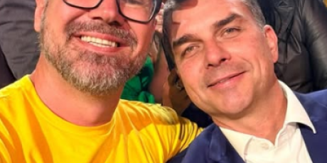 Pollon tenta 'sair por cima' ap&oacute;s ser vetado de concorrer ao Senado