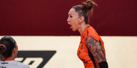 Tifanny se pronuncia ap&oacute;s regra que veta trans no v&ocirc;lei: "Retrocesso"