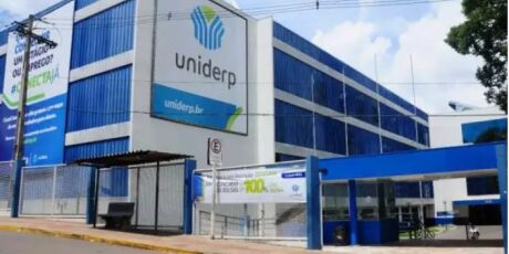 Com mensalidade de R$ 14 mil, alunos de Medicina denunciam problemas na Uniderp