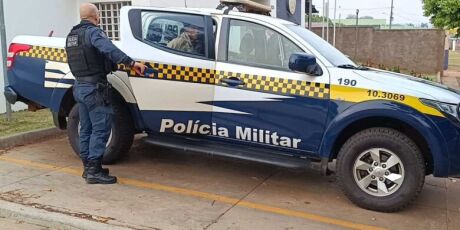 Suspeito de aliciar adolescentes com chocolates perto de escola &eacute; preso em Dourados
