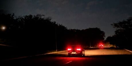 Apag&atilde;o na Ernesto Geisel acumula reclama&ccedil;&otilde;es e exp&otilde;e motoristas a riscos
