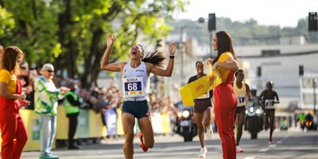 Recordista brasileira, N&uacute;bia Oliveira volta &agrave; Dez Milhas Garoto para defender t&iacute;tulo hist&oacute;rico