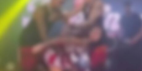Juiz condena funkeira ap&oacute;s show com conte&uacute;do sexual em frente a escola