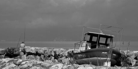 Pescador fica 438 dias &agrave; deriva no oceano e sobrevive contra todas as probabilidades
