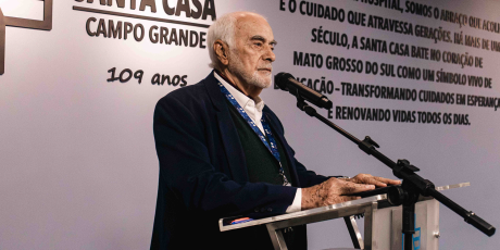 "Mais uma vez, assumo diante de ren&uacute;ncias", diz Heitor Freire sobre comando da Santa Casa