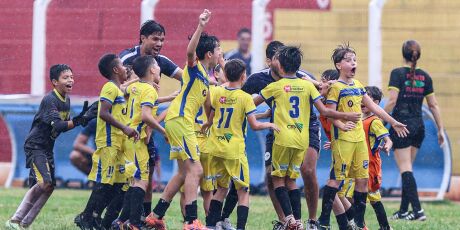 Dourados e N&aacute;utico decidem final do sub-11 