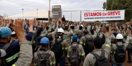 Trabalhadores entram em greve em obra bilion&aacute;ria da Arauco em MS