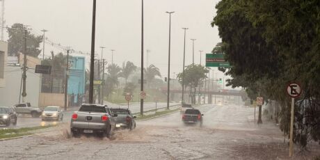 Chuva passa de 69 mm em MS e Inmet alerta para novos temporais