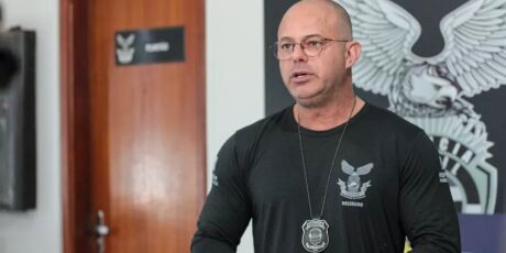 Delegado se apresenta ap&oacute;s opera&ccedil;&atilde;o contra desvio de coca&iacute;na em Campo Grande