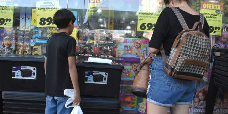 Dia das Crian&ccedil;as: Diferen&ccedil;a de pre&ccedil;o chega a R$ 1 mil em videogame