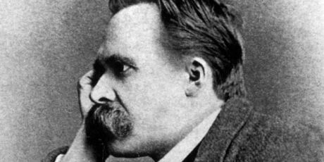 Nietzsche: "O s&aacute;bio deve ser capaz de amar seus inimigos e de odiar seus amigos"