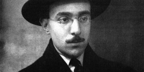 A reflex&atilde;o de Fernando Pessoa: "Sou do tamanho do que vejo e n&atilde;o do tamanho da minha altura"