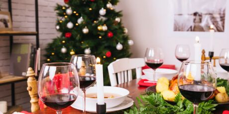 O reinado do verde e vermelho no Natal chegou ao fim: as cores ser&atilde;o outras para 2026