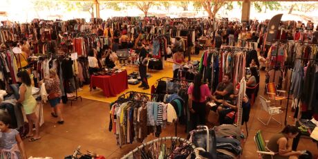 Evento re&uacute;ne 50 brech&oacute;s com 18 mil itens a partir de R$ 2,00