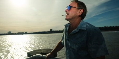Homem de 62 anos mergulha para ca&ccedil;ar lagostas e acaba dentro da boca de uma baleia
