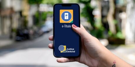 Posso baixar o e-T&iacute;tulo no domingo? Veja se o aplicativo vale como documento para votar
