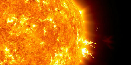 Forte explos&atilde;o no Sol &eacute; confirmada e tempestade solar pode chegar &agrave; Terra hoje (2)