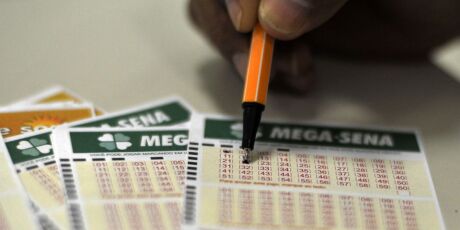 Mega-Sena sorteia pr&ecirc;mio acumulado de R$ 100 milh&otilde;es nesta quinta