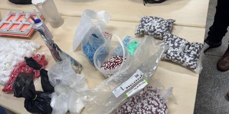 PF prende casal e fecha laborat&oacute;rio que produzia emagrecedor proibido