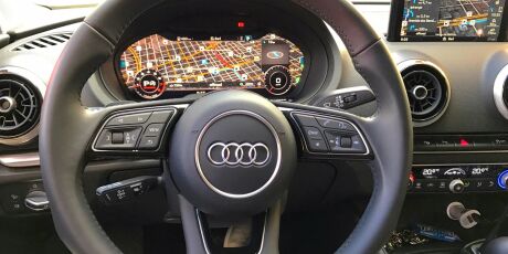 Audi apresenta A3 mais sofisticado e Q3 mais popular