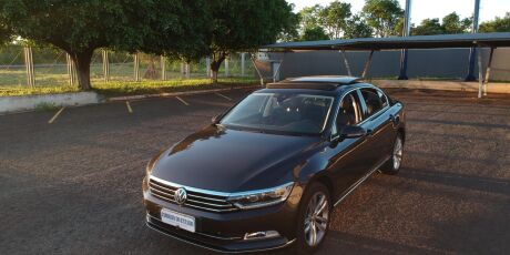 Correio Ve&iacute;culos testa a 8&ordf; gera&ccedil;&atilde;o do Passat