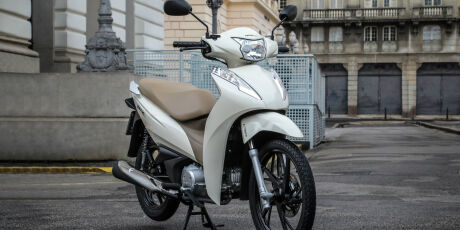 Rodas, cores e grafismos: Honda Biz 125