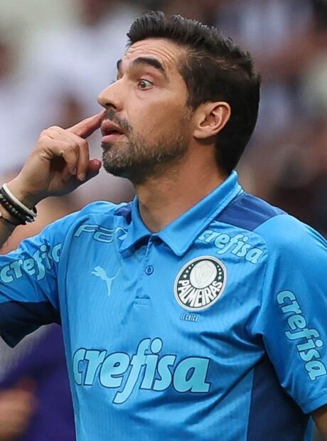 Abel cita falta de consistência do Palmeiras no ano e prevê mudanças 'pontuais' no elenco
