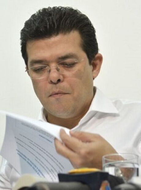 Justi&ccedil;a condena Olarte, ex-secret&aacute;rios e empres&aacute;rios por esquema de fraude no tapa-buraco