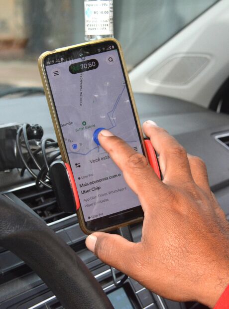 Lei prev&ecirc; &aacute;reas de estacionamentos de motorista de aplicativo 