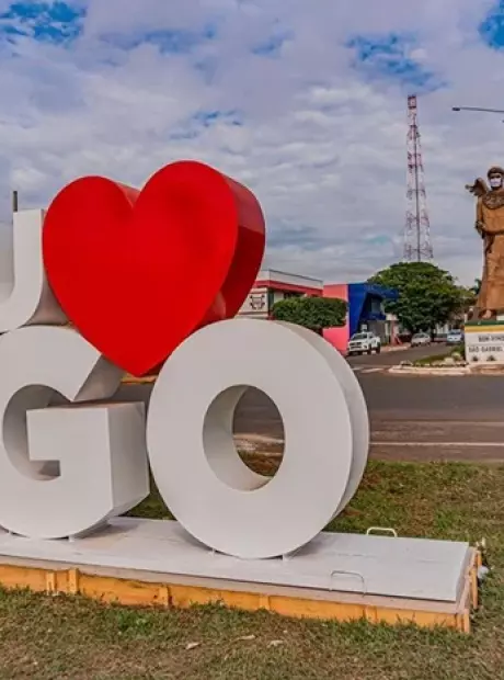 Vai curtir o porco no rolete em São Gabriel do Oeste-MS? Confira os hotéis disponíveis na cidade