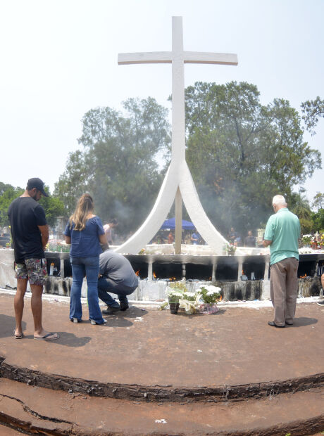 Missas serão celebradas em 11 cemitérios no Dia de Finados; Veja programação