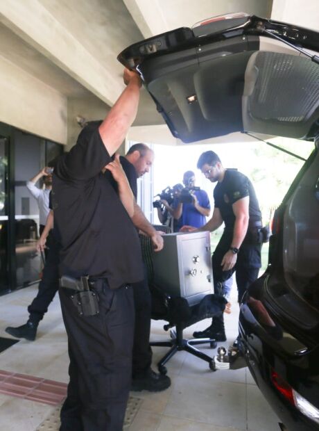 Polícia Federal apreende cofre e "bolsa gigante" no TJMS