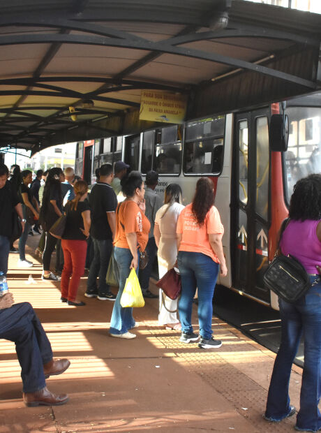 Consórcio Guaicurus cobra reajuste da tarifa para evitar paralisação dos ônibus