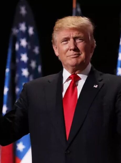 Trump promete 'grande seguran&ccedil;a' para petroleiros no Estreito de Ormuz