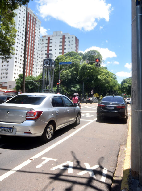 Táxis "somem", mas mantêm exclusividade de estacionamento nas ruas da Capital