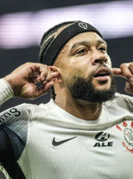 Memphis tem les&atilde;o muscular e vai viajar para fazer tratamento com sele&ccedil;&atilde;o holandesa
