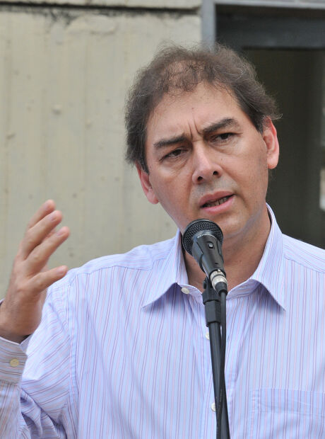 Juiz diz que Bernal &eacute; "risco" e mant&eacute;m ex-prefeito preso