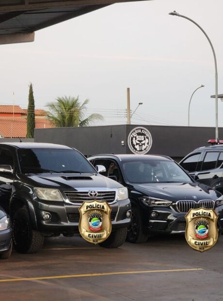 Polícia apreende veículos de luxo de quadrilha que movimentou R$ 1 milhão em drogas