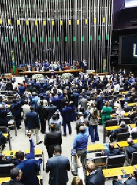 Congresso conclui derrubada de veto &agrave; dosimetria, beneficia Bolsonaro e imp&otilde;e derrota a Lula