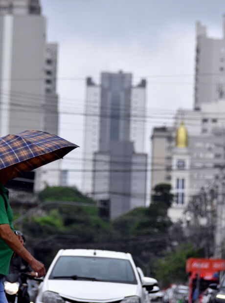 Mais da metade de MS est&aacute; em alerta para chuvas de at&eacute; 100mm neste domingo